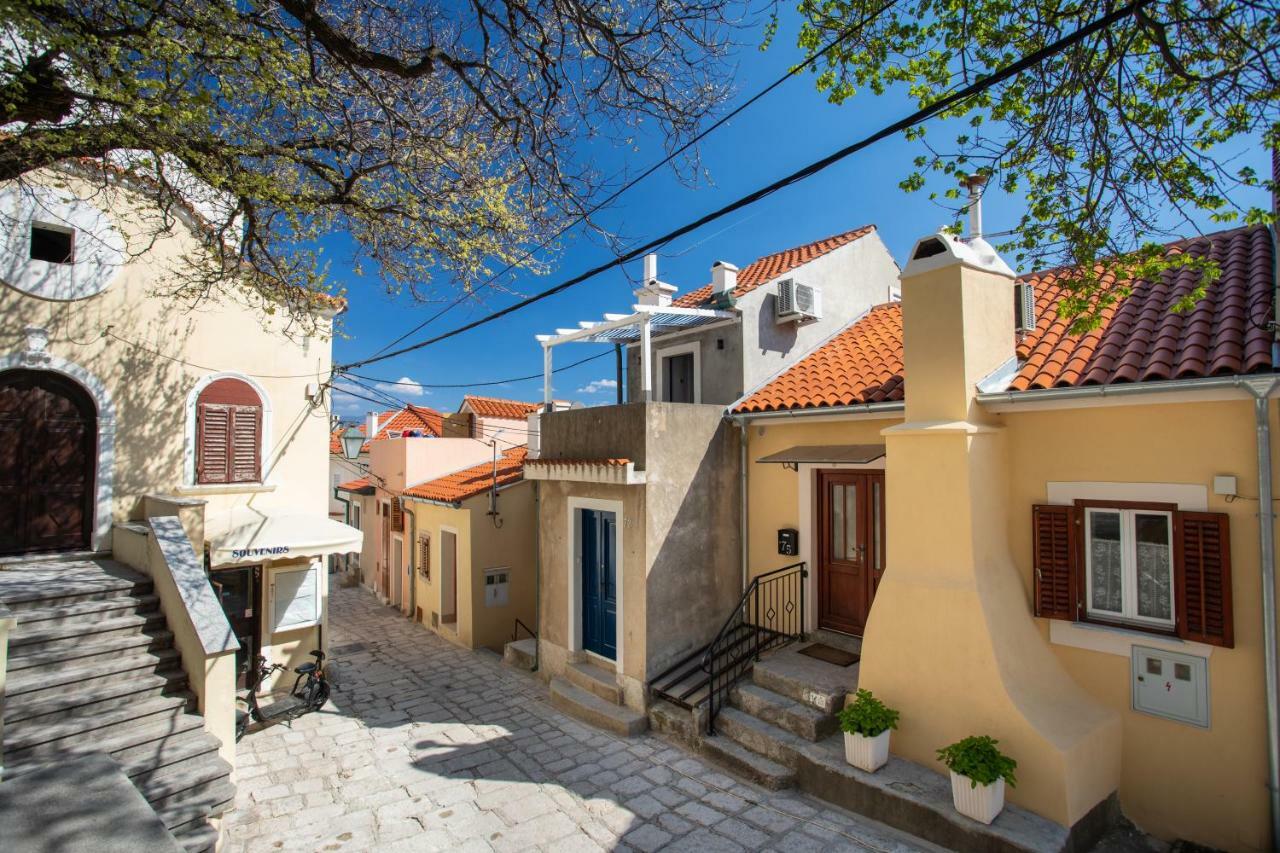 Little House In Baska Apartment Exterior photo